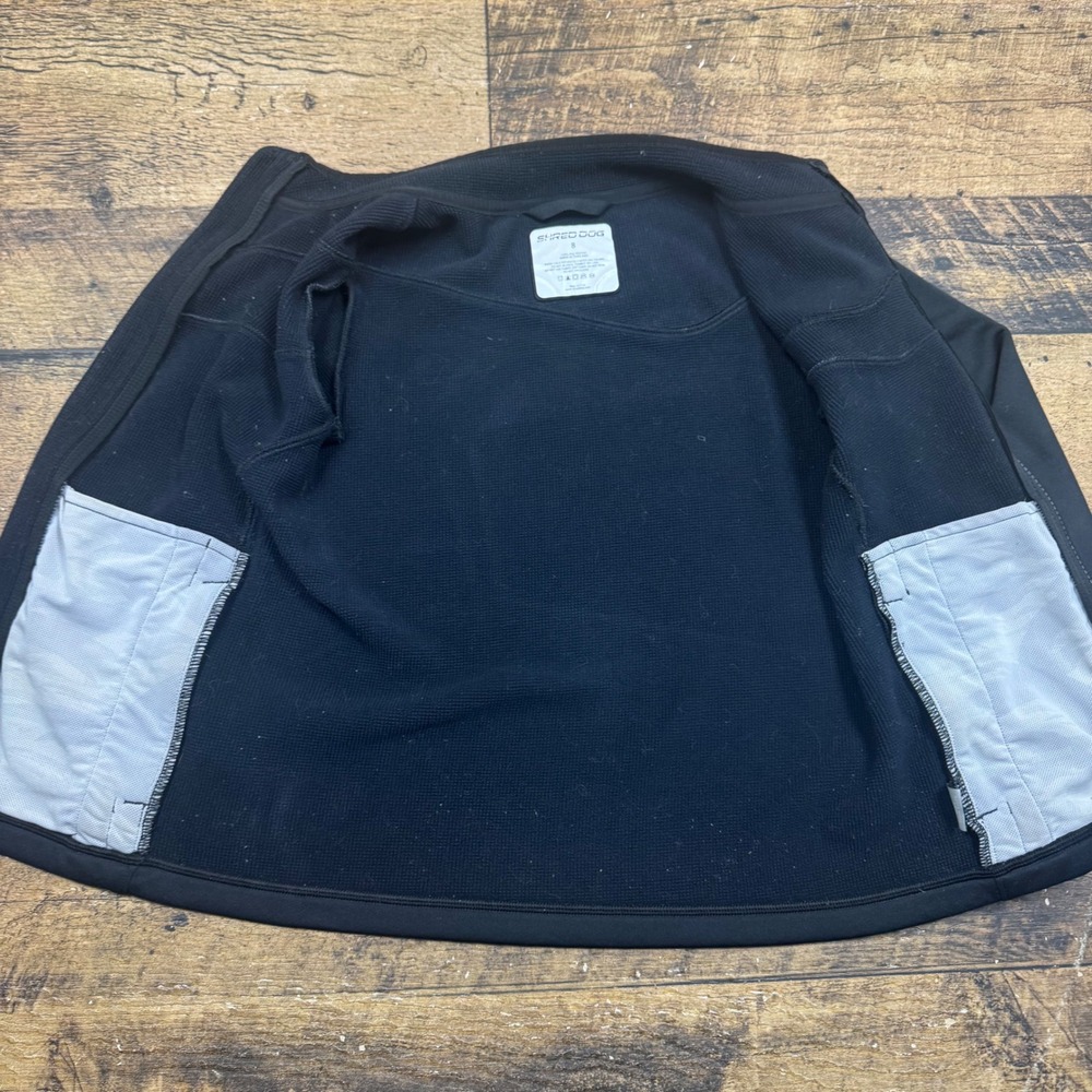 Shred Dog Black Zip Up softshell Jacket Kids Size 8 Polyester snow ski - Picture 6 of 8